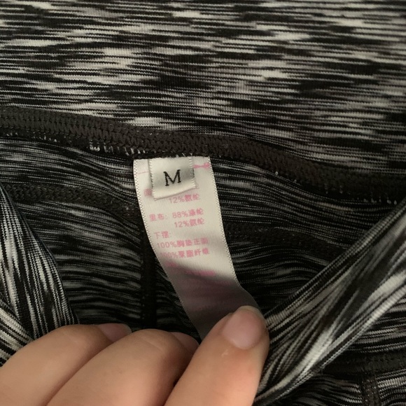 Athletic Black/White Legging - Picture 2 of 3